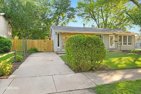 1916 Ash Court Aurora IL 60506