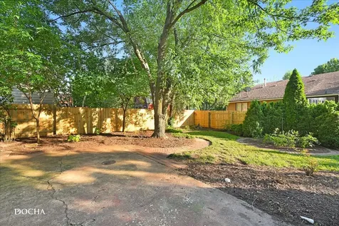1916 Ash Court Aurora IL 60506