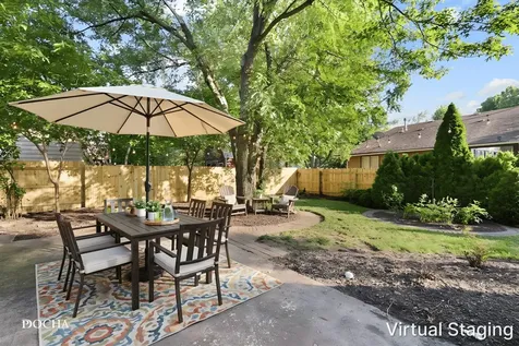 1916 Ash Court Aurora IL 60506