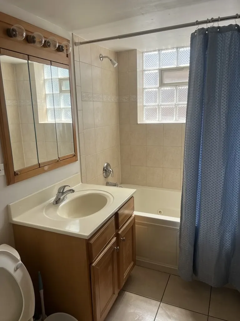 5586 South Archer Avenue Chicago IL 60638
