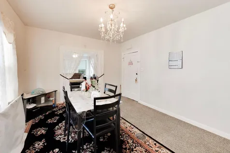 6718 North Campbell Avenue Chicago IL 60645