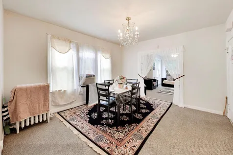 6718 North Campbell Avenue Chicago IL 60645