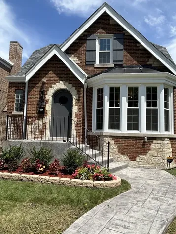 8405 South Indiana Avenue Chicago IL 60619