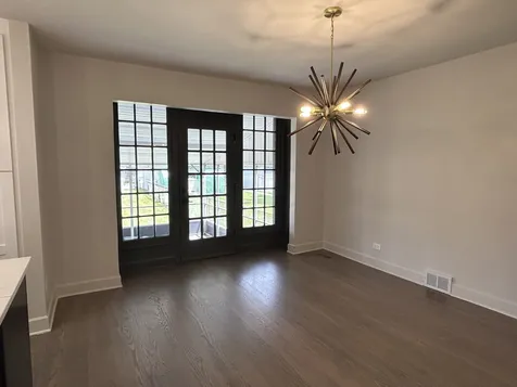 8405 South Indiana Avenue Chicago IL 60619