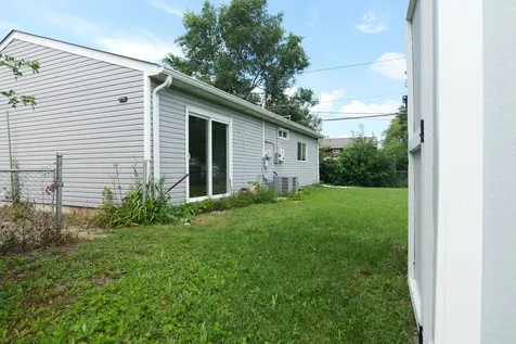 229 Nippert Avenue Romeoville IL 60446