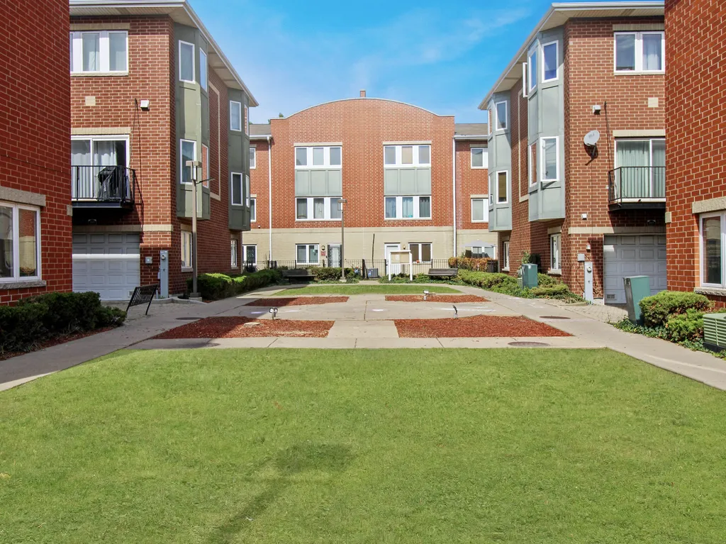2409 West 32 Place Chicago IL 60608