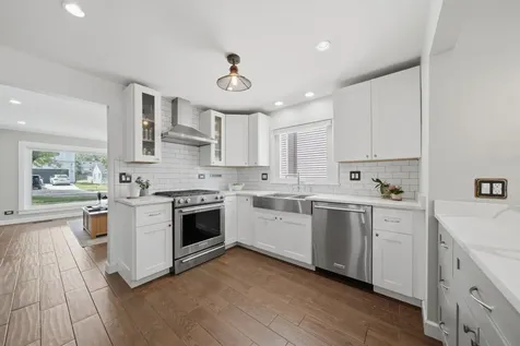 905 North Douglas Avenue Arlington Heights IL 60004
