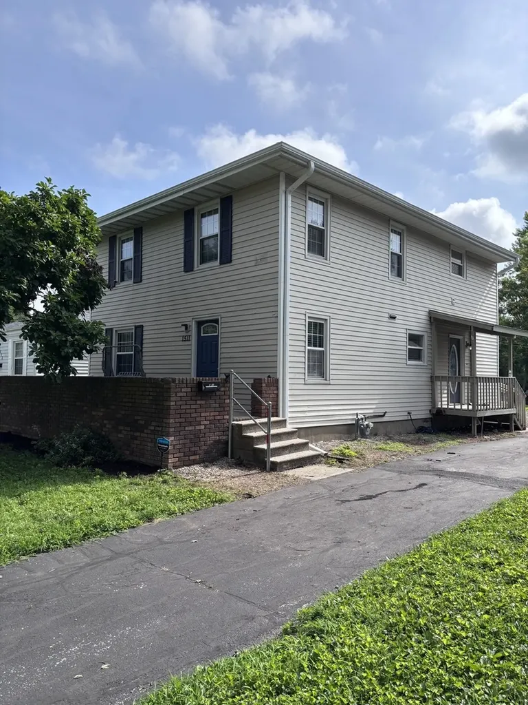 1511 Fell Avenue Bloomington IL 61701