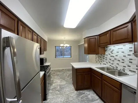 905 Knottingham Drive Schaumburg IL 60193