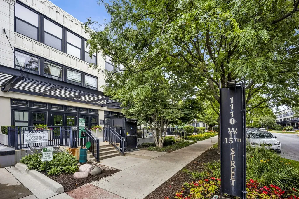 1110 West 15th Street Chicago IL 60608