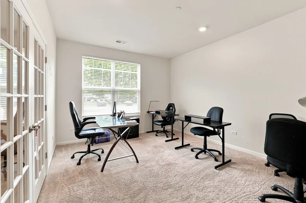 3303 Trillium Circle Rolling Meadows IL 60008