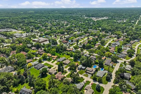 12517 South Nashville Avenue Palos Heights IL 60463