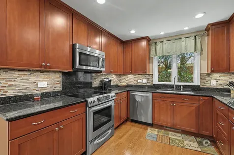 12517 South Nashville Avenue Palos Heights IL 60463
