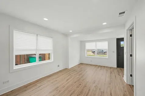 15976 New Avenue Lemont IL 60439