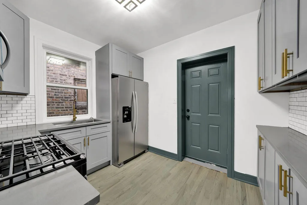 6818 South Wood Street Chicago IL 60636