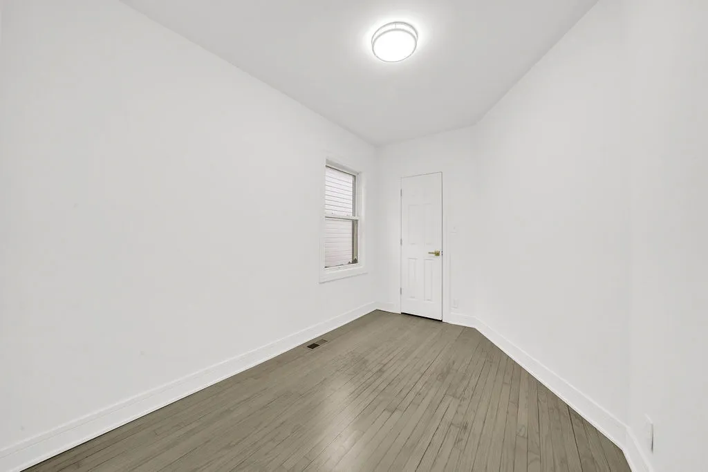 6818 South Wood Street Chicago IL 60636
