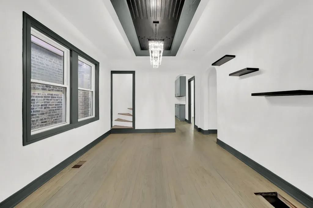 6818 South Wood Street Chicago IL 60636