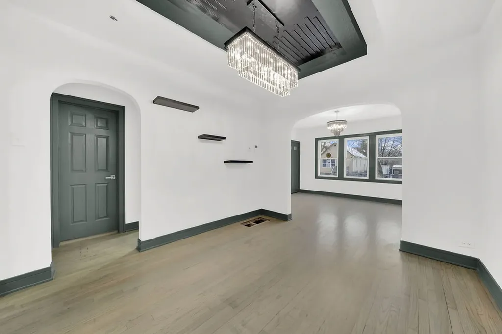 6818 South Wood Street Chicago IL 60636