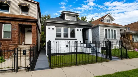 6818 South Wood Street Chicago IL 60636