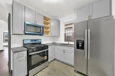 6818 South Wood Street Chicago IL 60636