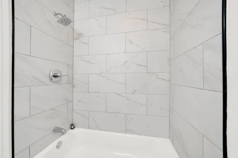 6818 South Wood Street Chicago IL 60636