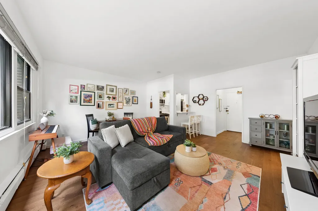 4880 North Marine Drive Chicago IL 60640