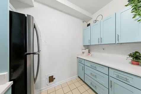 4880 North Marine Drive Chicago IL 60640