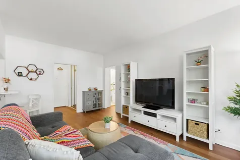 4880 North Marine Drive Chicago IL 60640