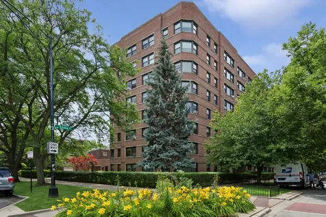 4880 North Marine Drive Chicago IL 60640