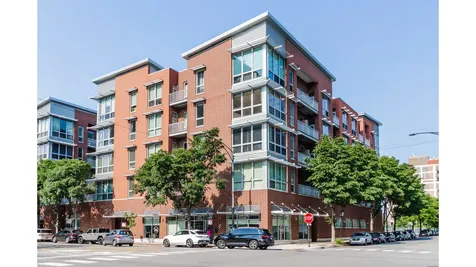 2035 South Indiana Avenue Chicago IL 60616