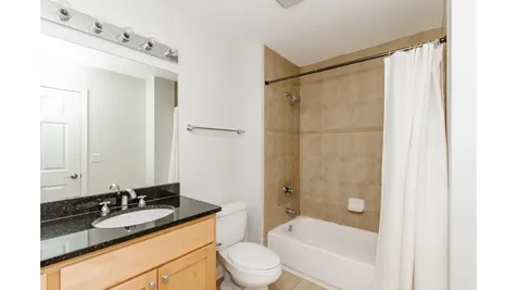 2035 South Indiana Avenue Chicago IL 60616