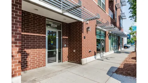 2035 South Indiana Avenue Chicago IL 60616