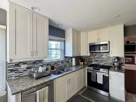 115 East Fabish Drive Buffalo Grove IL 60089