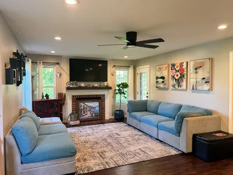 115 East Fabish Drive Buffalo Grove IL 60089