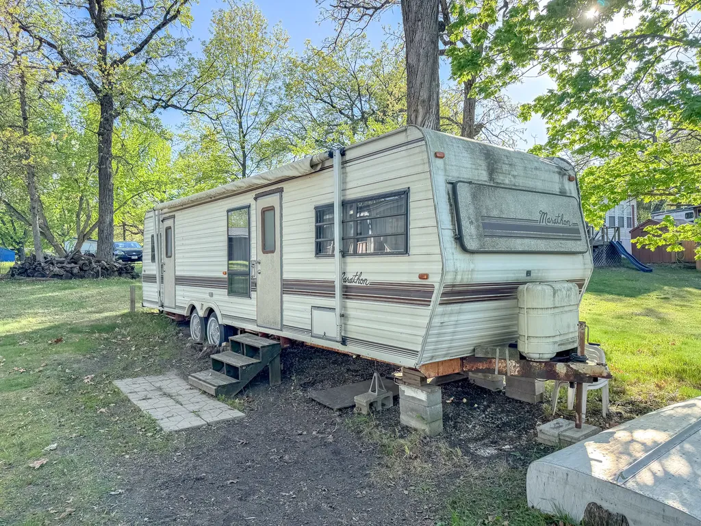 5/493 Woodhaven Sublette IL 61367