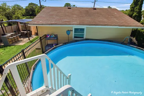 2714 Gilead Avenue Zion IL 60099