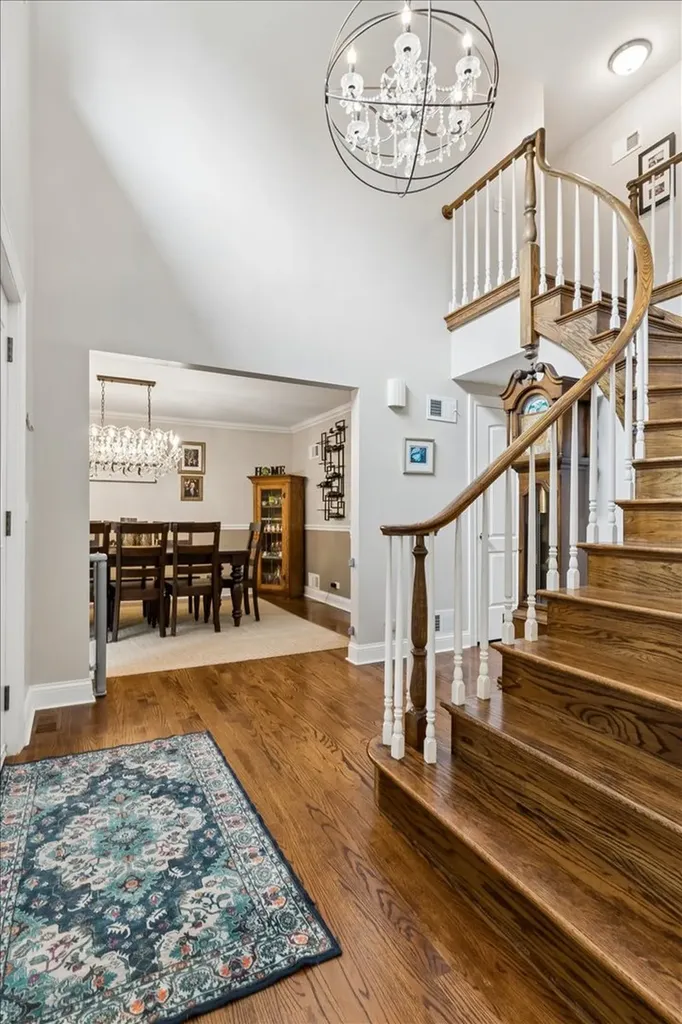 6940 North Mendota Avenue Chicago IL 60646