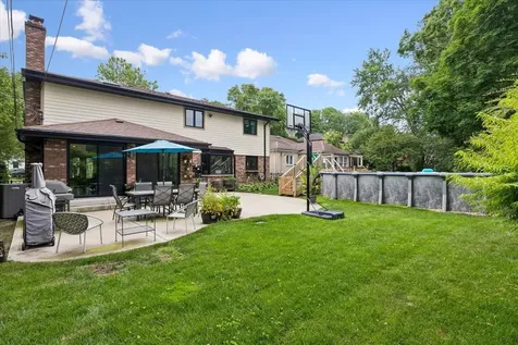 6940 North Mendota Avenue Chicago IL 60646