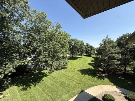 930 Beau Drive Des Plaines IL 60016