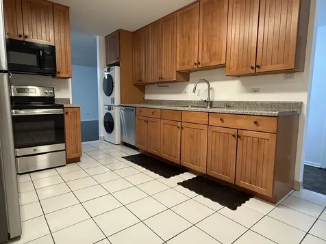 930 Beau Drive Des Plaines IL 60016
