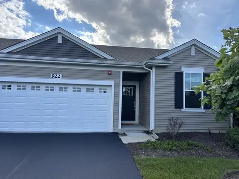 922 Darwin Street North Aurora IL 60542