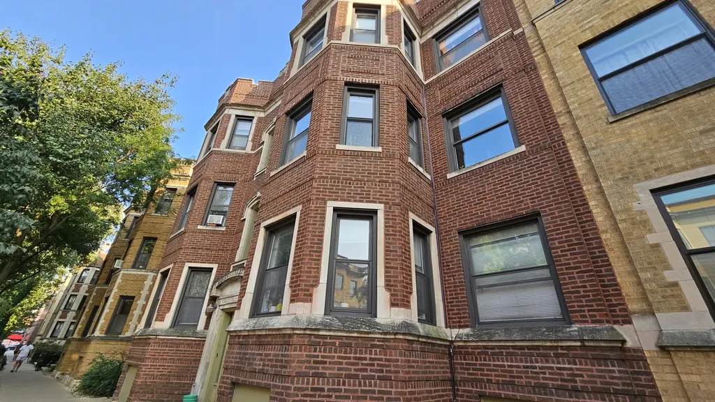 709 West Cornelia Avenue Chicago IL 60657
