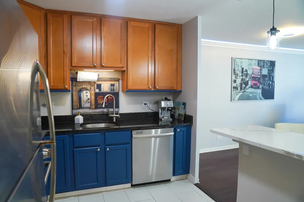 6301 North Sheridan Road Chicago IL 60660