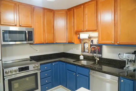 6301 North Sheridan Road Chicago IL 60660