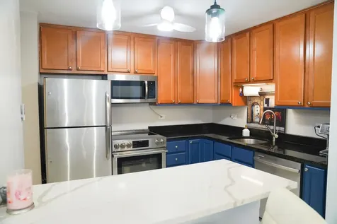 6301 North Sheridan Road Chicago IL 60660