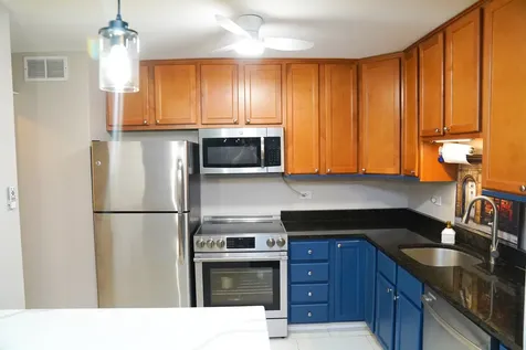 6301 North Sheridan Road Chicago IL 60660