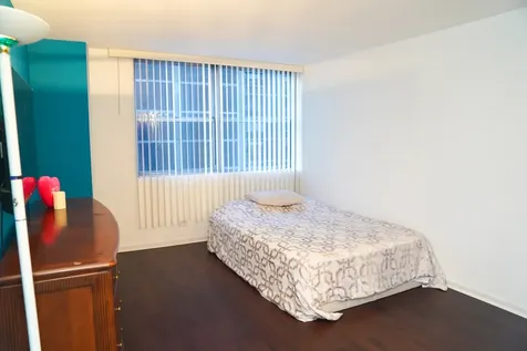 6301 North Sheridan Road Chicago IL 60660