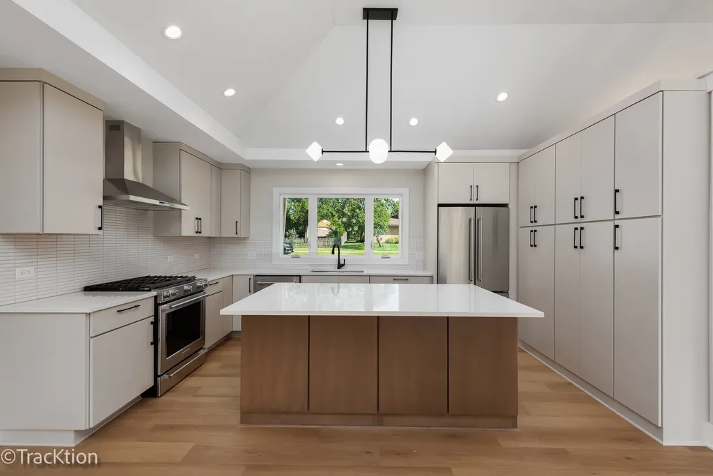 137 West Chicago Avenue Downers Grove IL 60515