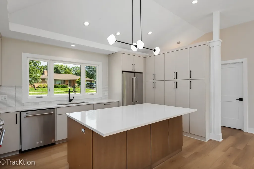 137 West Chicago Avenue Downers Grove IL 60515