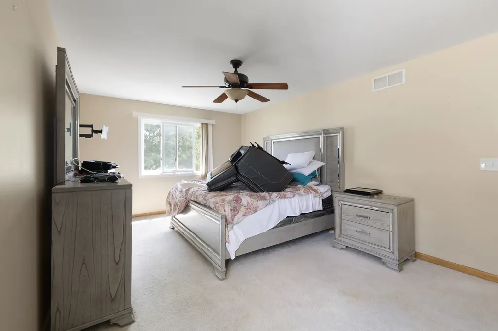 131 Tecumseh Drive Bolingbrook IL 60490